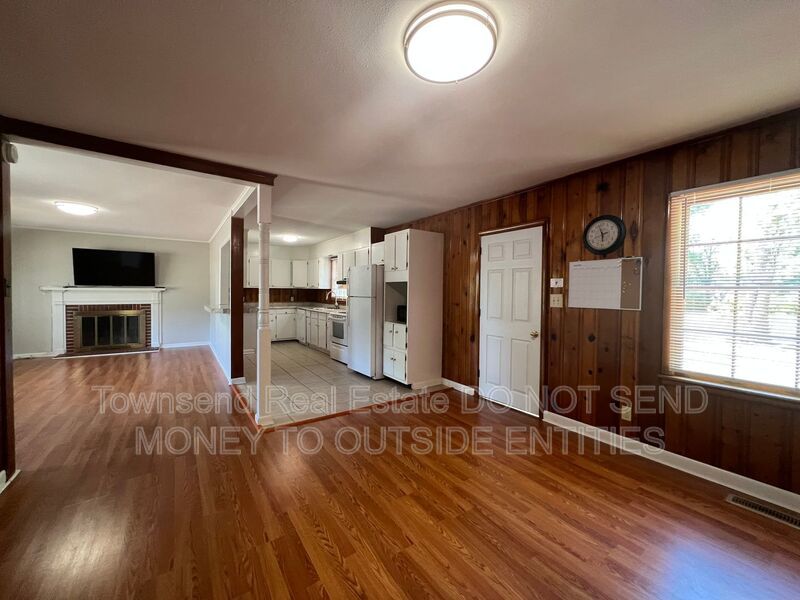 1812 Conover Dr. ~ small pets only property image