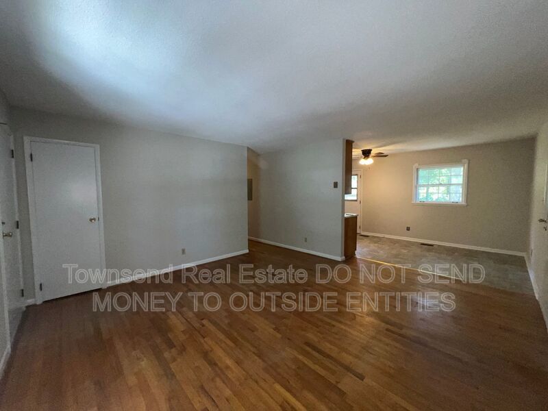 2904 Collingwood property image