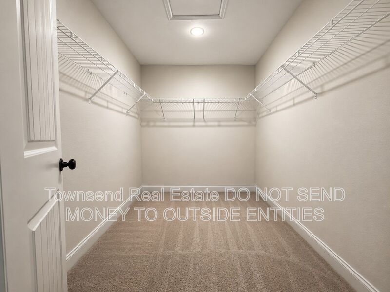 621 Blawell Circle property image