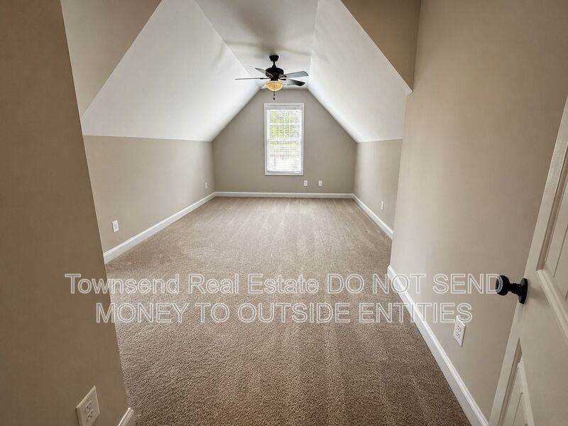 621 Blawell Circle property image