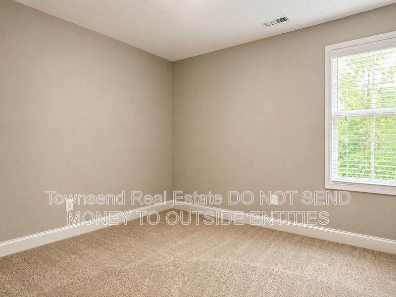 621 Blawell Circle property image