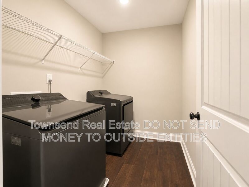 621 Blawell Circle property image