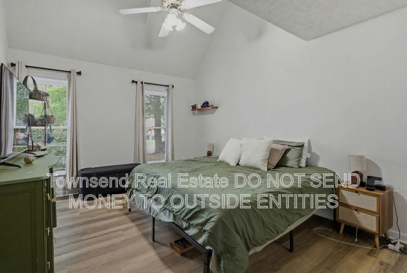 2130 Hull Road property image