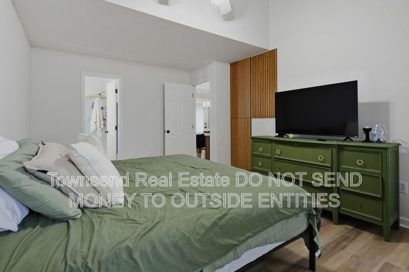 2130 Hull Road property image