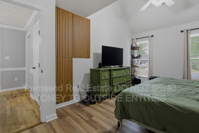 2130 Hull Road property image