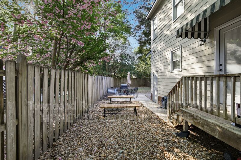 2130 Hull Road property image