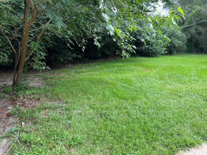 2213 Stanton St. property image