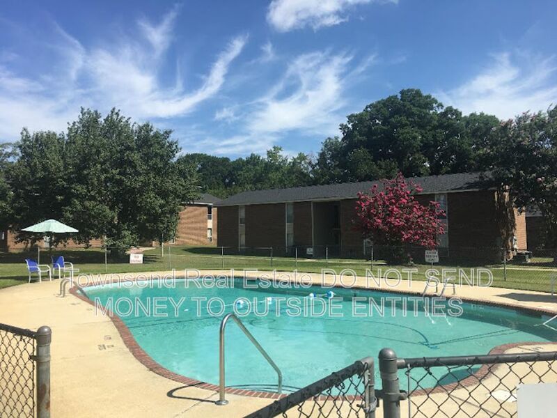 5858-F Century Oaks Drive (No Pets)-Get 2 Weeks Free off First Full Month's Rent- property image