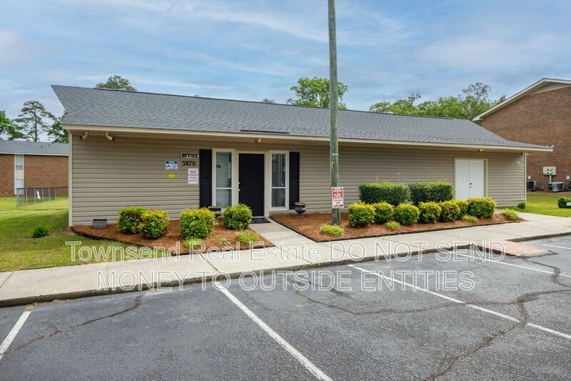 5858-F Century Oaks Drive (No Pets)-Get 2 Weeks Free off First Full Month's Rent- property image