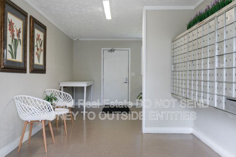 5858-F Century Oaks Drive (No Pets)-Get 2 Weeks Free off First Full Month's Rent- property image