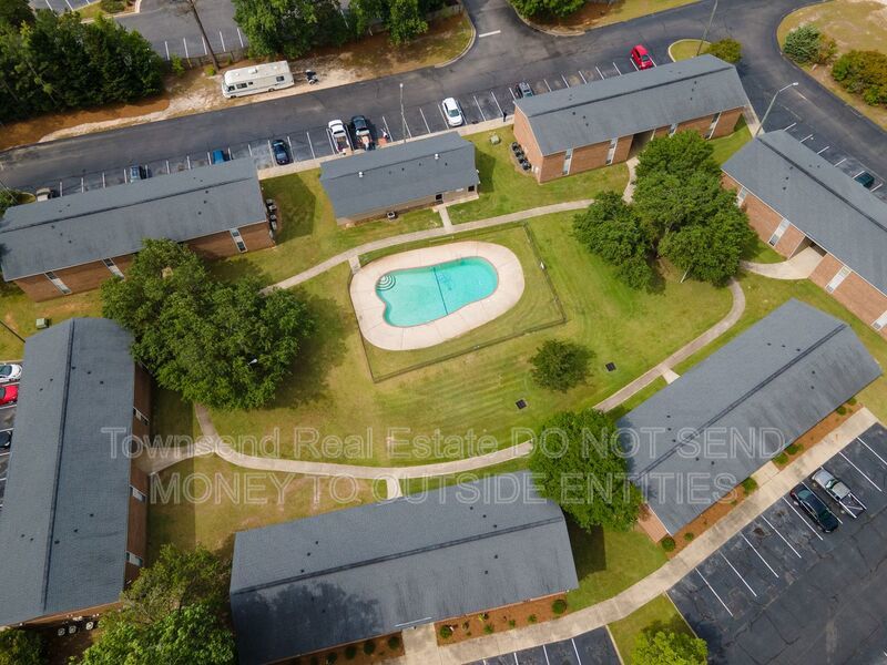5858-F Century Oaks Drive (No Pets)-Get 2 Weeks Free off First Full Month's Rent- property image