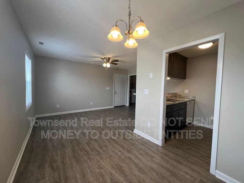 1429-B Ireland Dr. (No Pets)- Two Weeks Free On Your First Full Month's Rent property image