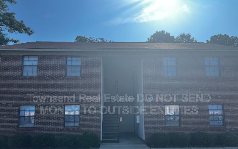 1429-B Ireland Dr. (No Pets)- Two Weeks Free On Your First Full Month's Rent property image