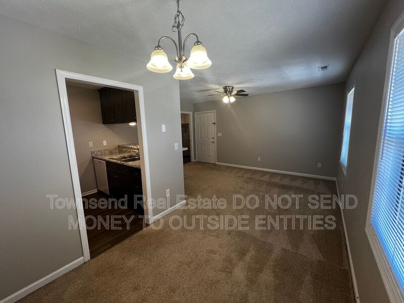 1425-C Ireland Dr. (No Pets) -Two Weeks Free Off First Full Month's Rent- property image