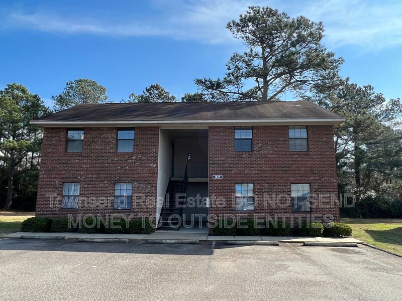1425-C Ireland Dr. (No Pets) -Two Weeks Free Off First Full Month's Rent- property image