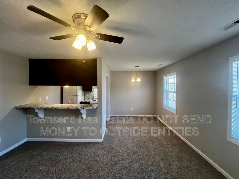 1425-D Ireland Dr. (No Pets)- Two Week Free Off First Full Month's Rent- property image