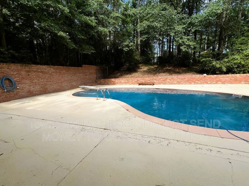 3316 Cliffdale Road property image