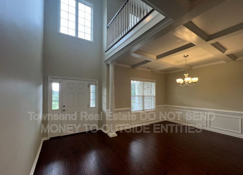 6426 Burnside property image