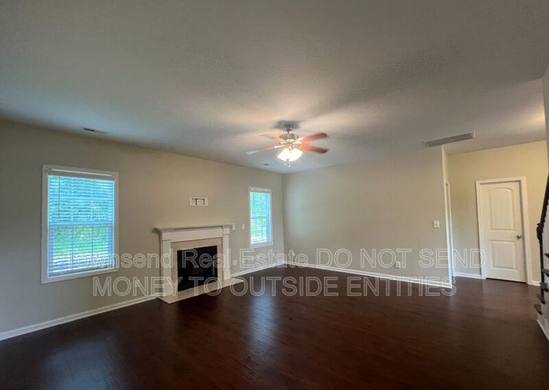 6426 Burnside property image