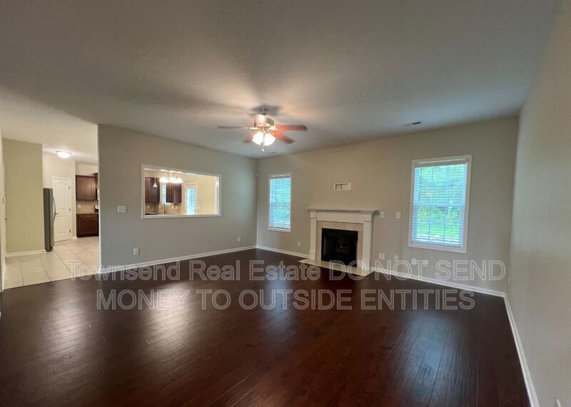 6426 Burnside property image