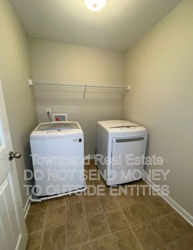 6426 Burnside property image