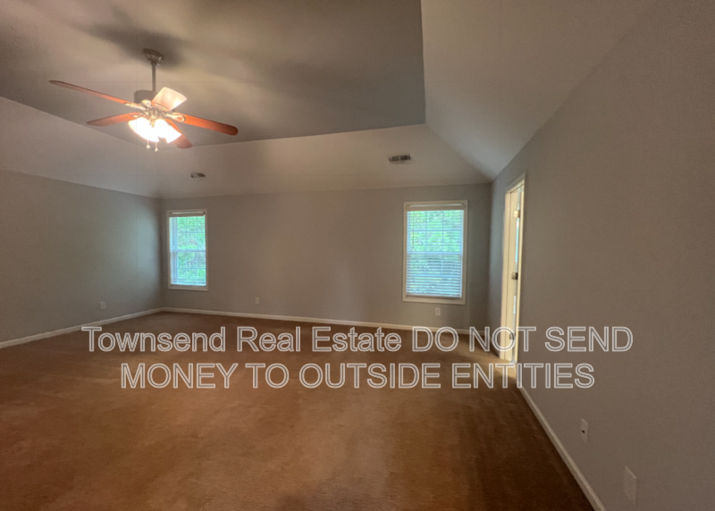 6426 Burnside property image