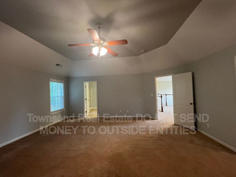6426 Burnside property image