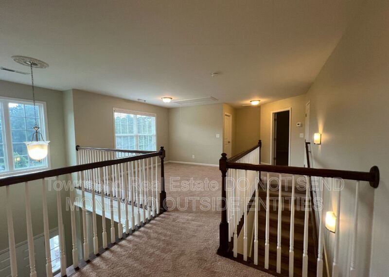 6426 Burnside property image