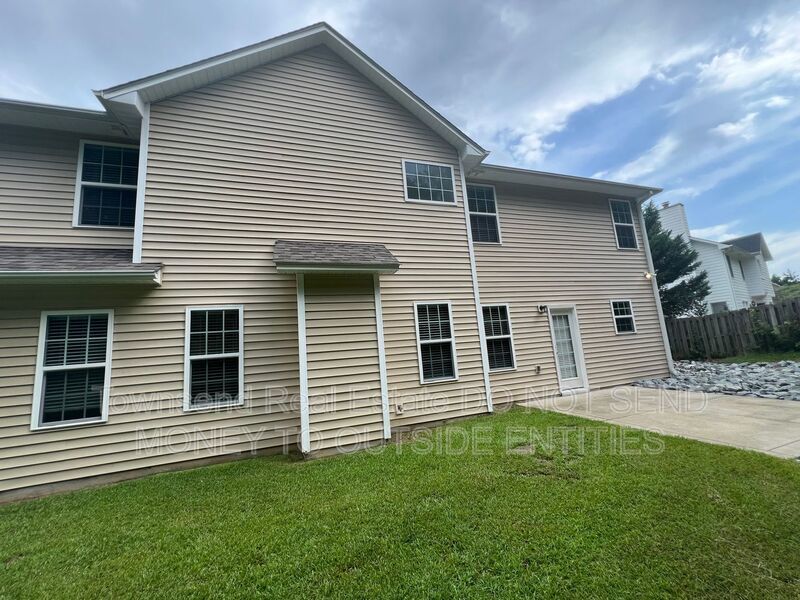 6426 Burnside property image