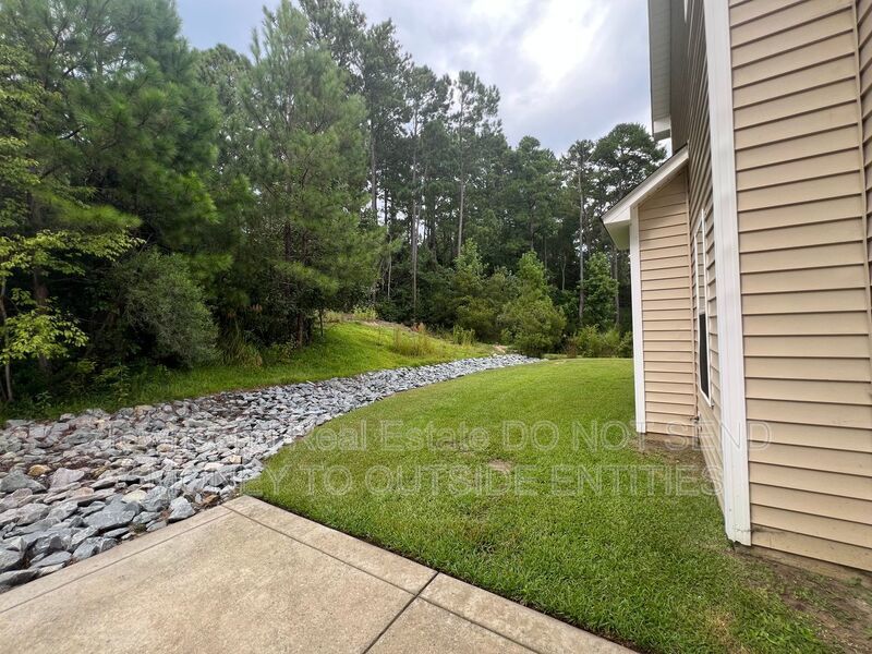 6426 Burnside property image