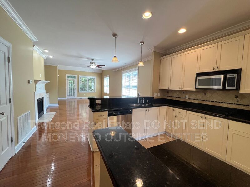 2210 Westdale (No Pets) property image