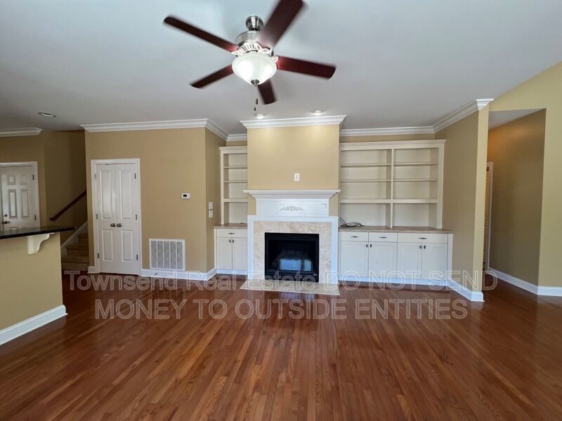 2210 Westdale (No Pets) property image