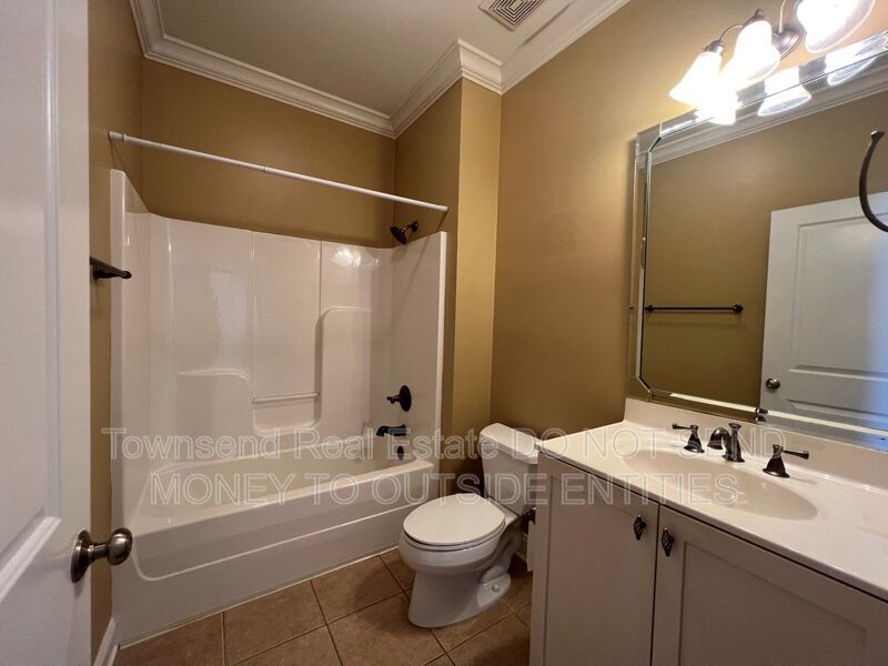 2210 Westdale (No Pets) property image