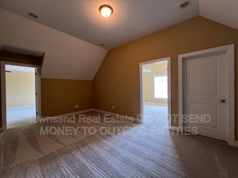 2210 Westdale (No Pets) property image