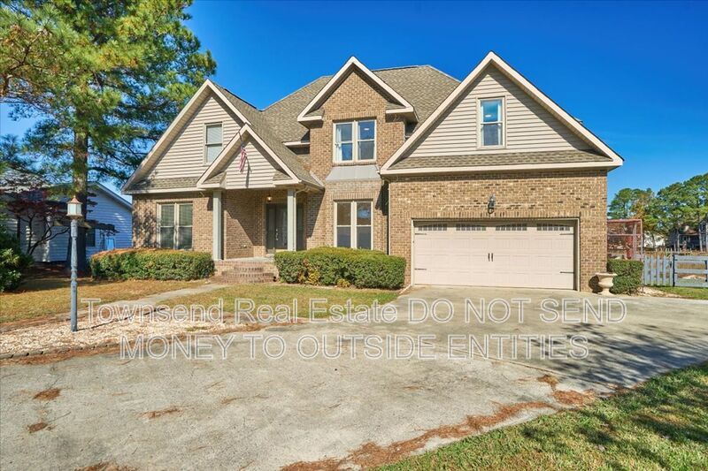 695 Cedar Pt. property image