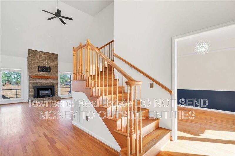 695 Cedar Pt. property image