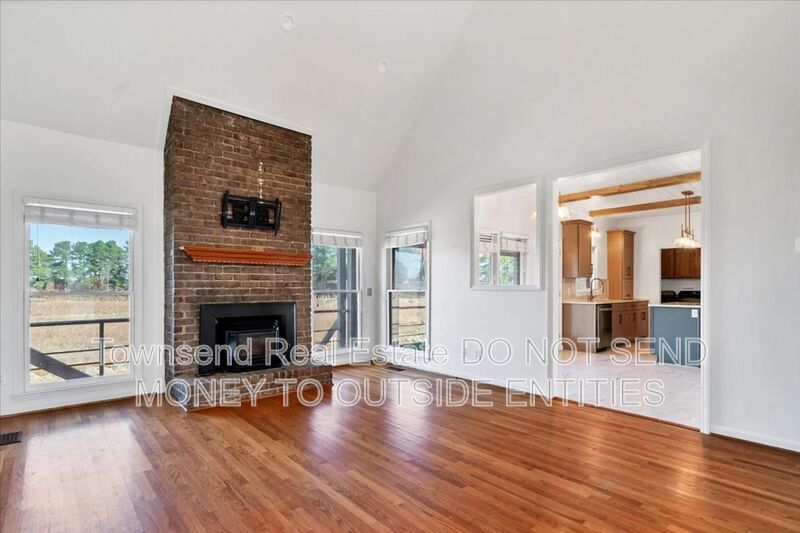 695 Cedar Pt. property image