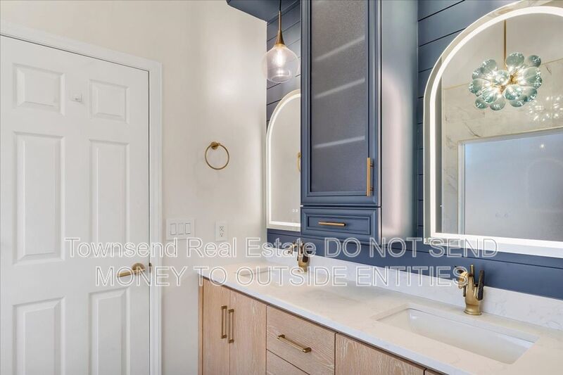695 Cedar Pt. property image
