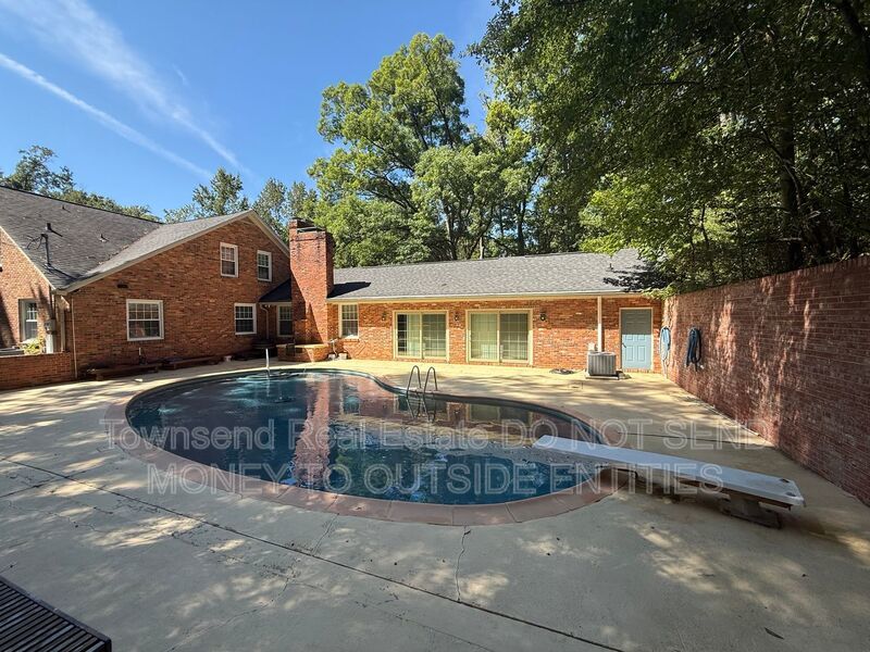 3316 Cliffdale Road property image