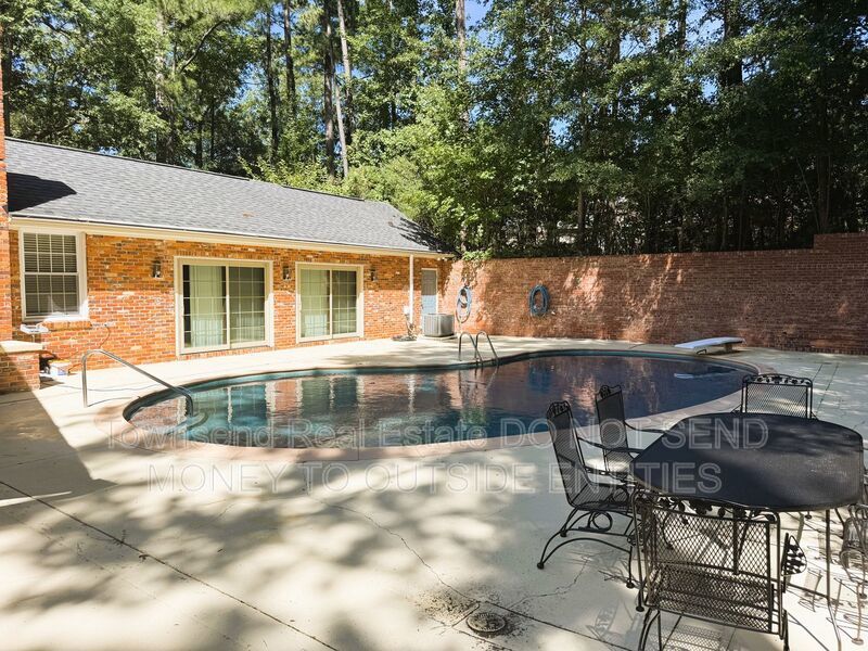 3316 Cliffdale Road property image