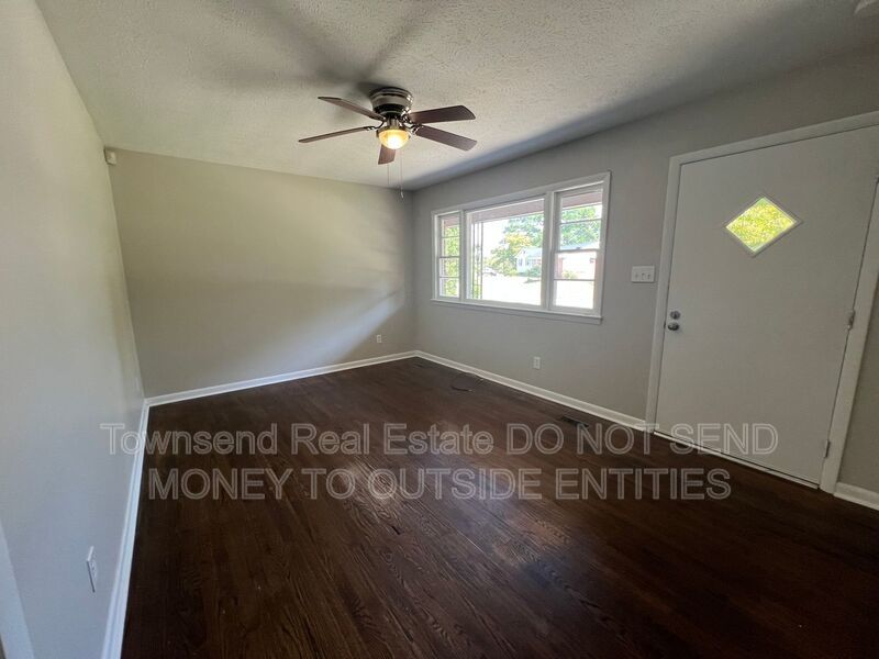 2604 Brentford Dr. property image