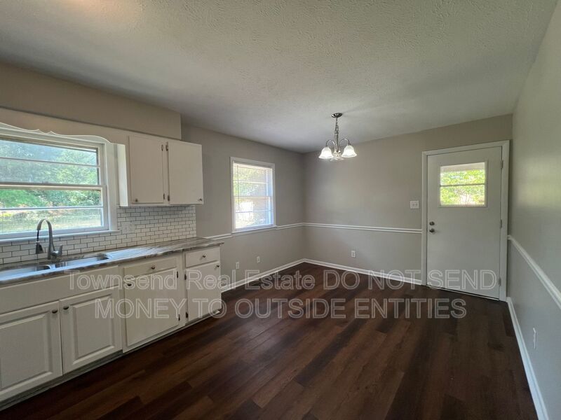 2604 Brentford Dr. property image