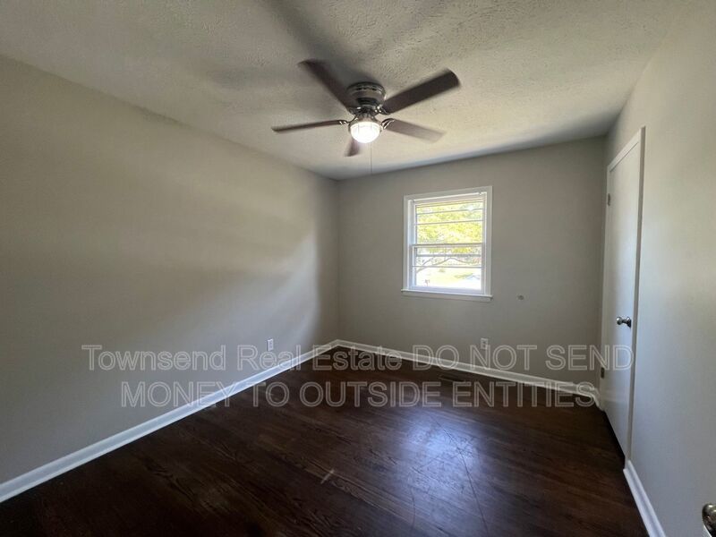 2604 Brentford Dr. property image