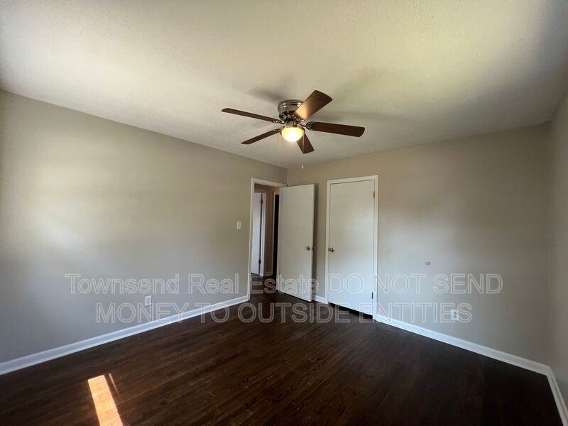 2604 Brentford Dr. property image