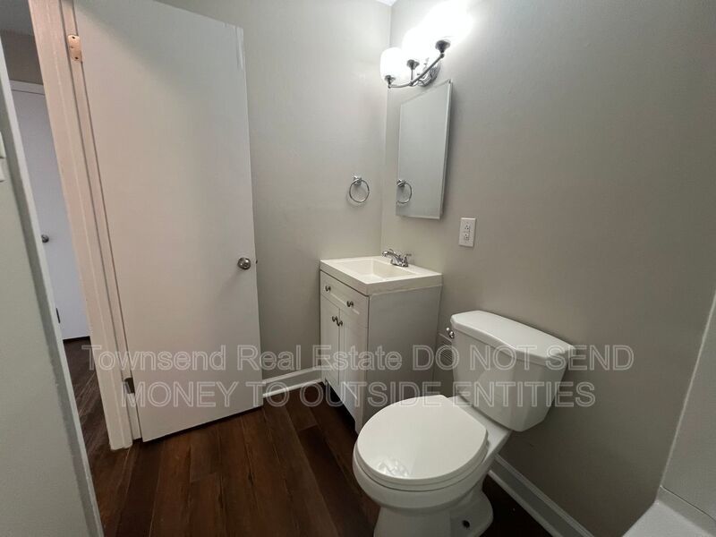 2604 Brentford Dr. property image