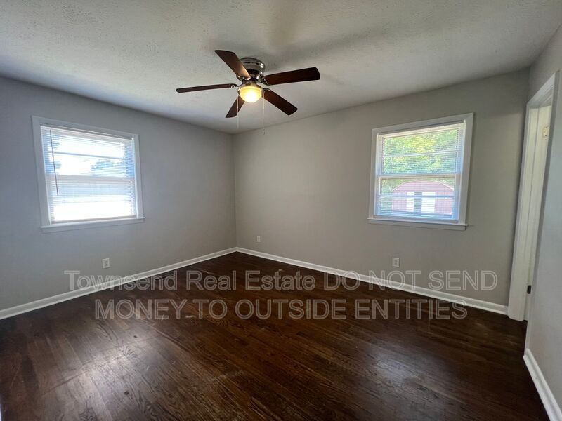 2604 Brentford Dr. property image