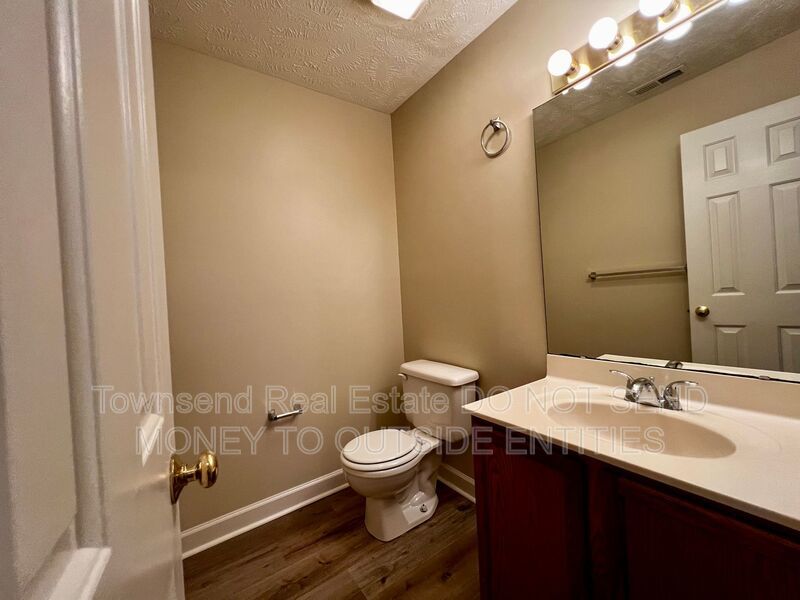1020-4 Ancestry Drive- No Pets- Two Weeks Free Off First Full Month's Rent- property image