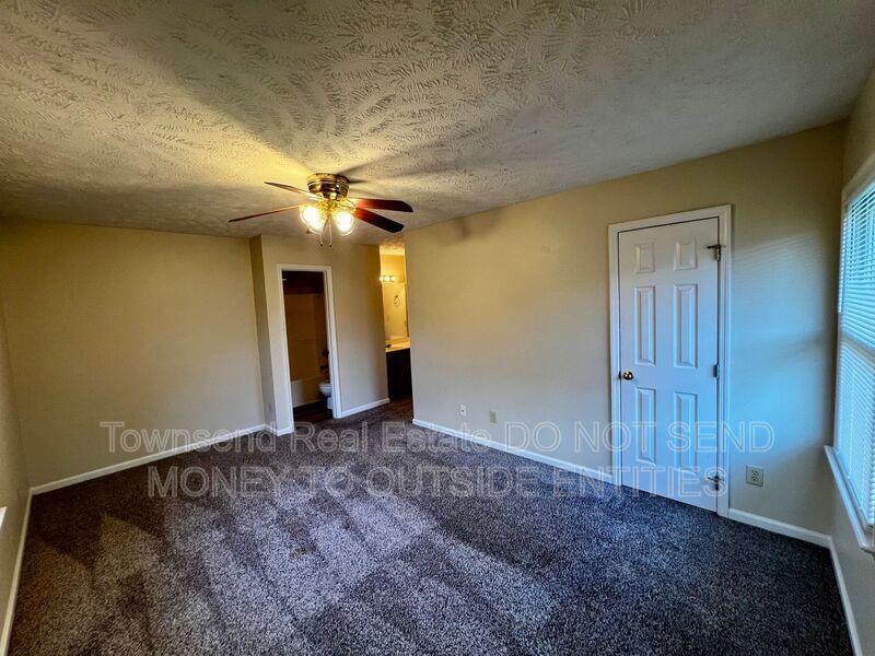 1020-4 Ancestry Drive- No Pets- Two Weeks Free Off First Full Month's Rent- property image