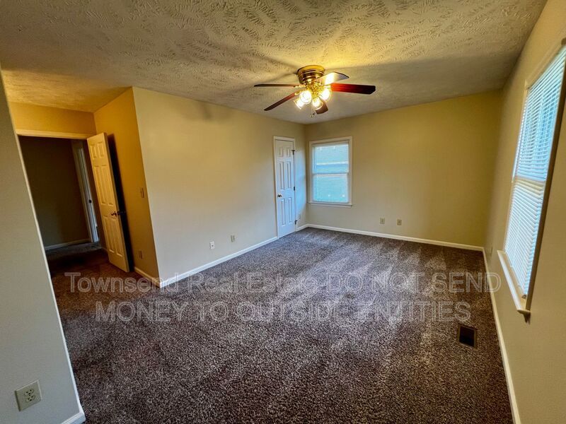 1020-4 Ancestry Drive- No Pets- Two Weeks Free Off First Full Month's Rent- property image