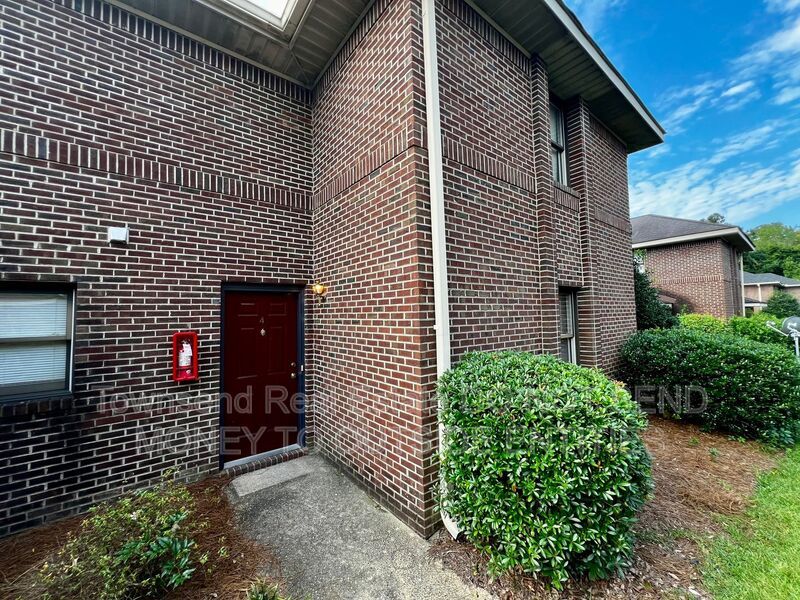1020-4 Ancestry Drive- No Pets- Two Weeks Free Off First Full Month's Rent- property image